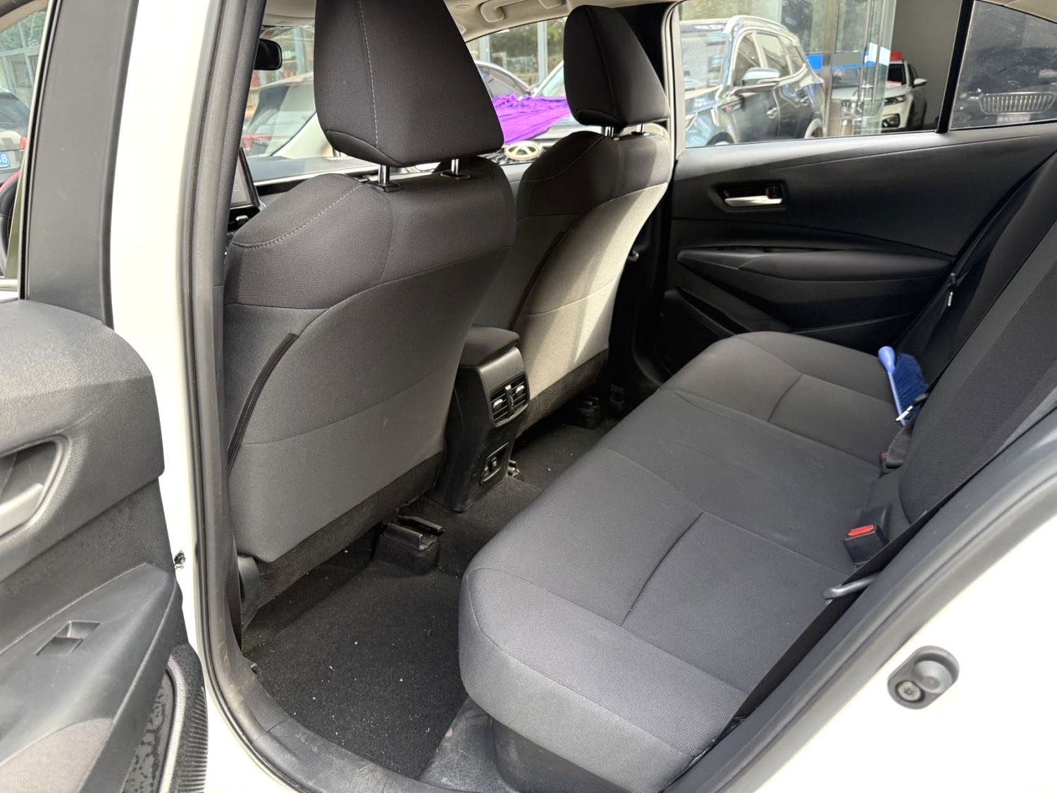 卡罗拉 Model Year 双擎 1.8L E CVT 先锋版