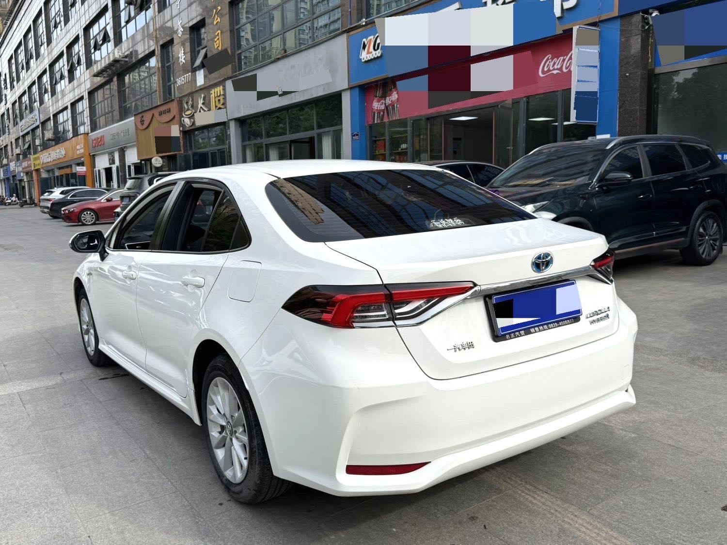 卡罗拉 Model Year 双擎 1.8L E CVT 先锋版