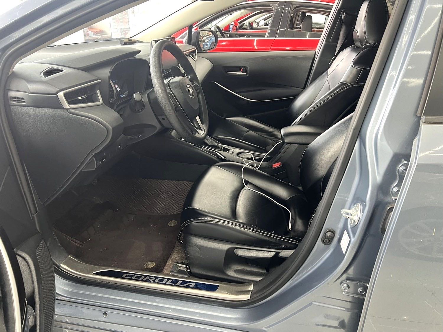 卡罗拉 Model Year 双擎 1.8L E CVT 精英版