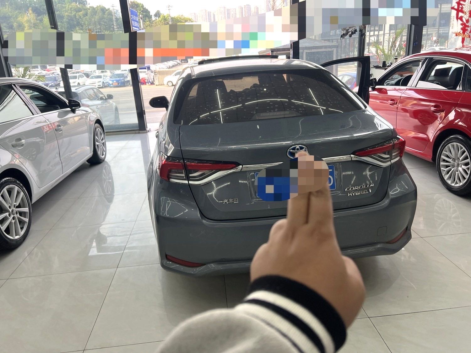卡罗拉 Model Year 双擎 1.8L E CVT 精英版