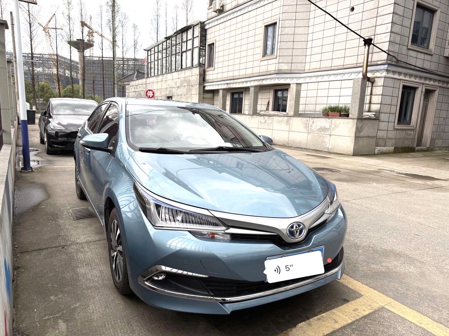 卡罗拉 Model Year 双擎 1.8L E CVT 智尚版