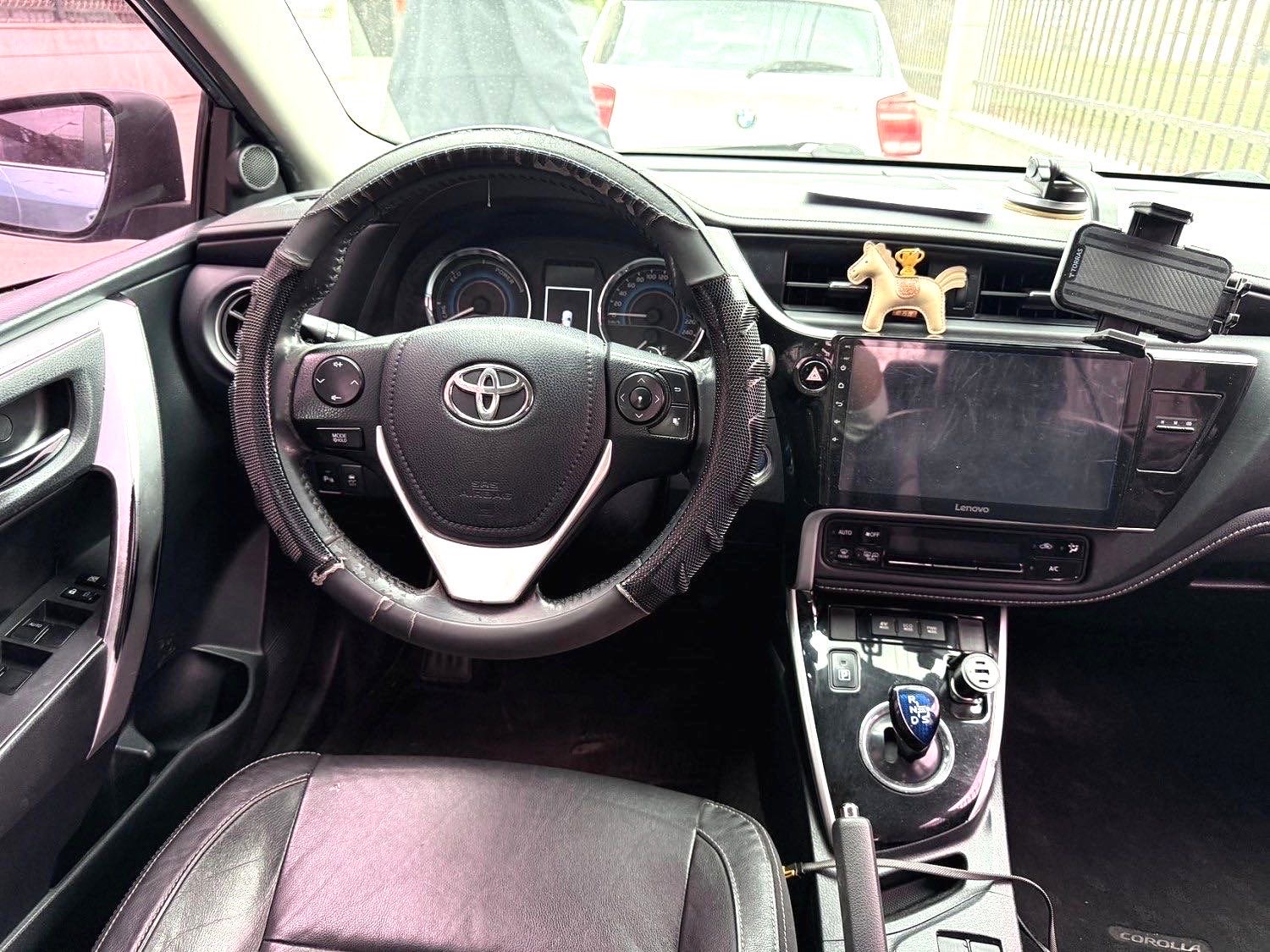 卡罗拉 Model Year 双擎 1.8L E CVT 智尚版