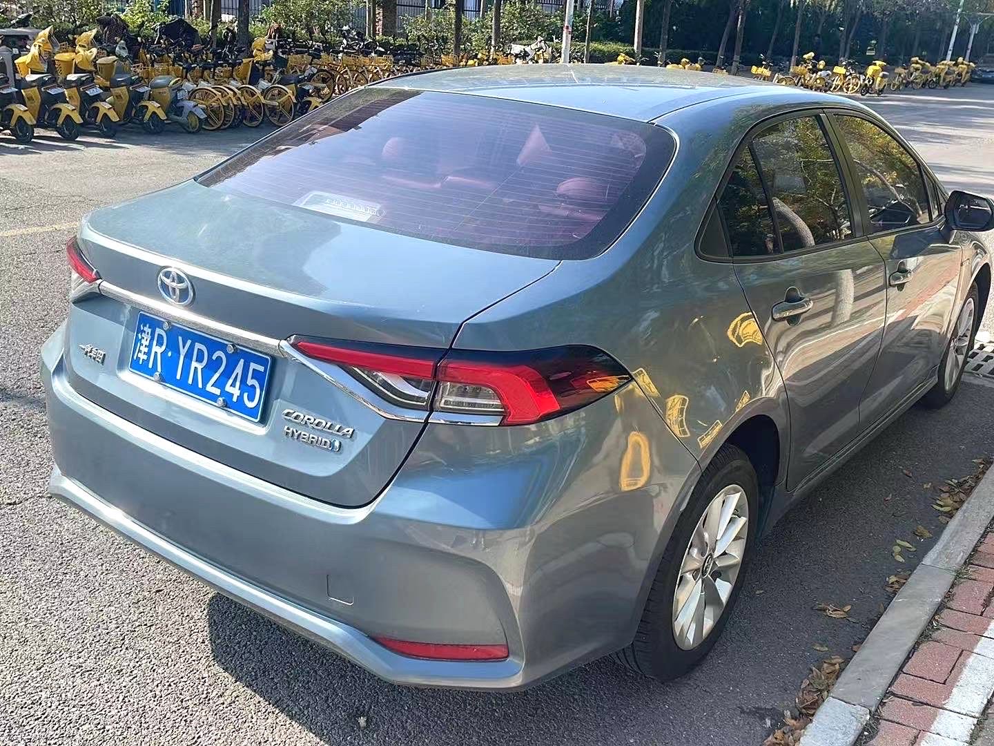 卡罗拉 Model Year 双擎 1.8L E CVT GL i 精英版