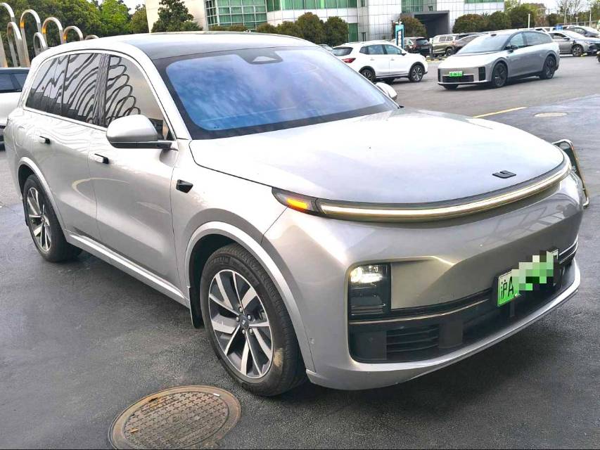 Li Auto L (Liter) 8 Pro
