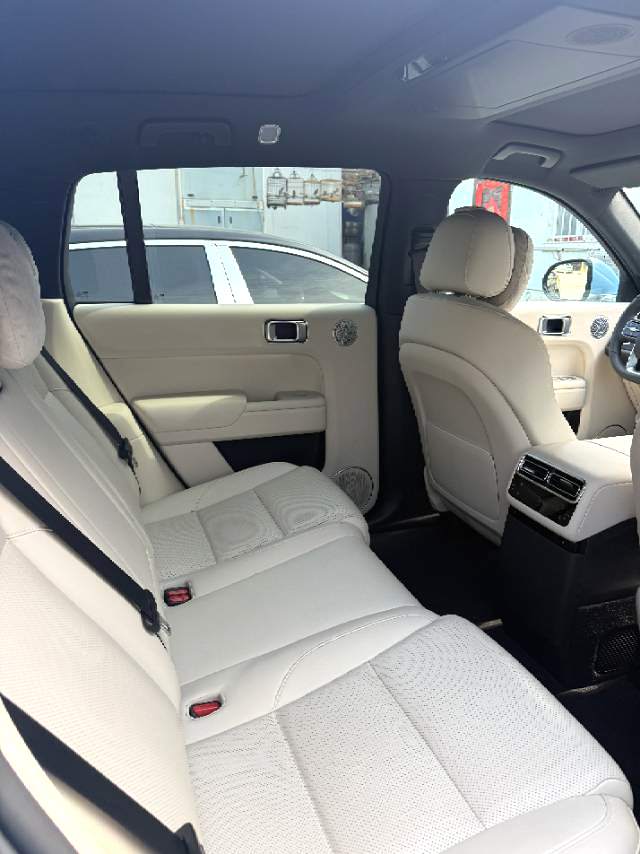 Li Auto L (Liter) 7 Ultra