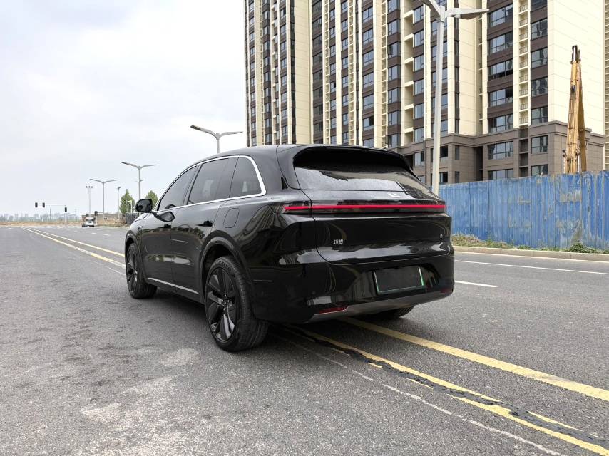 Li Auto L (Liter) 6 Pro