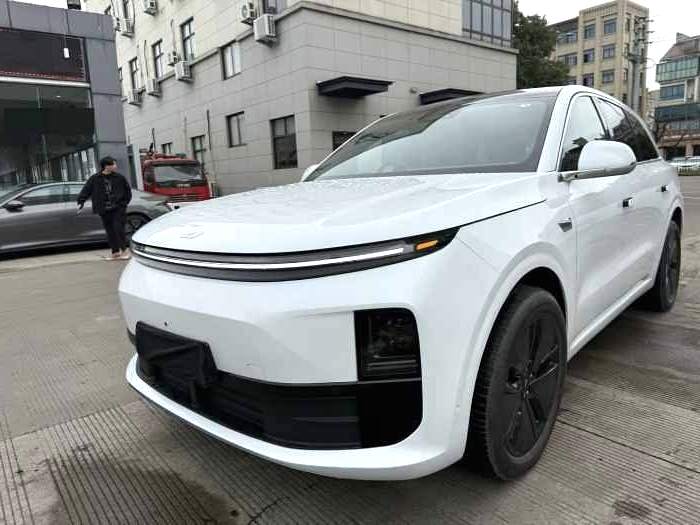 Li Auto L (литр) 6 Pro