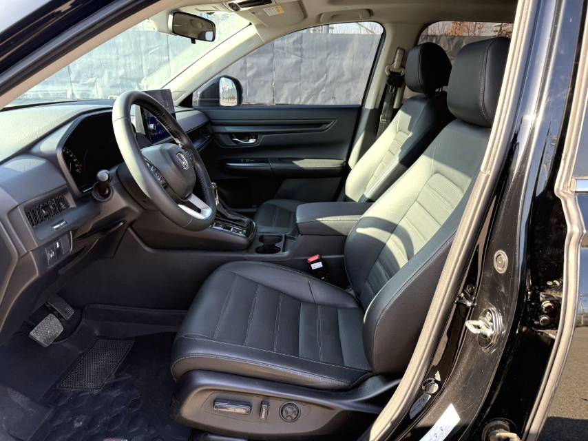 Honda CR V Model Year 240TURBO 两驱锋尚版 5 Seats