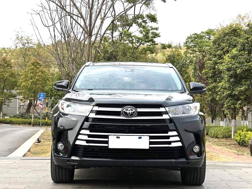 汉兰达 Model Year 2.0T 四驱尊贵版 7 Seats 国 VI