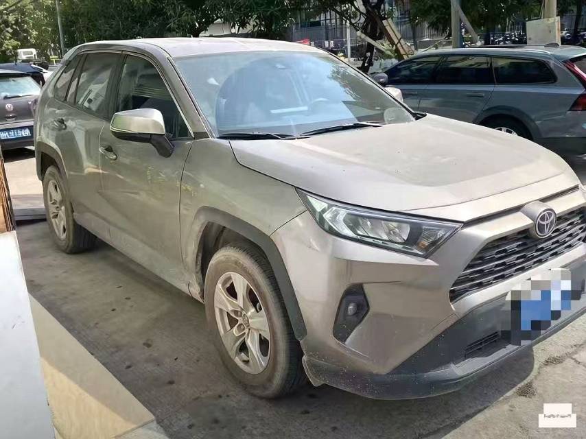 Toyota RAV 4 2.0L CVT 2WD