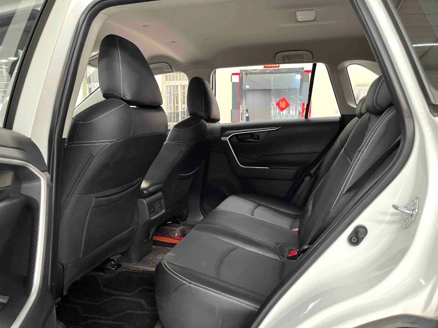 Toyota RAV 4 2.0L CVT 2WD