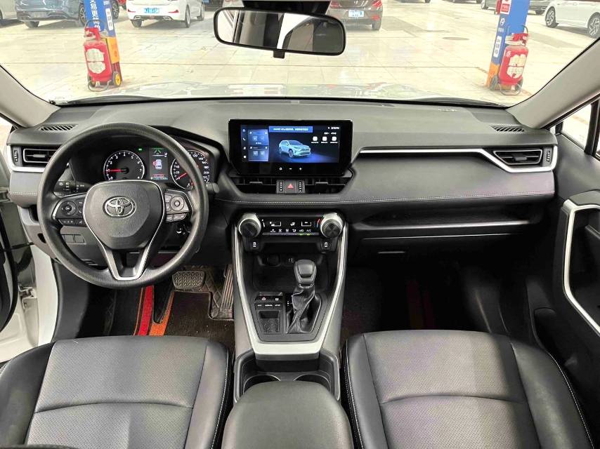Toyota RAV 4 2.0L CVT 2WD
