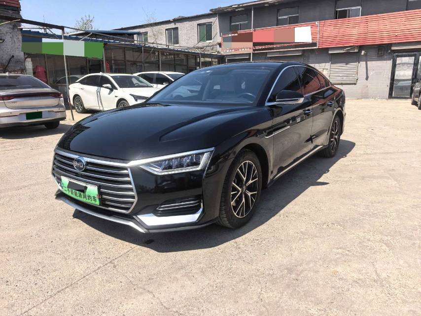 比亚迪e9 2023款 商务版