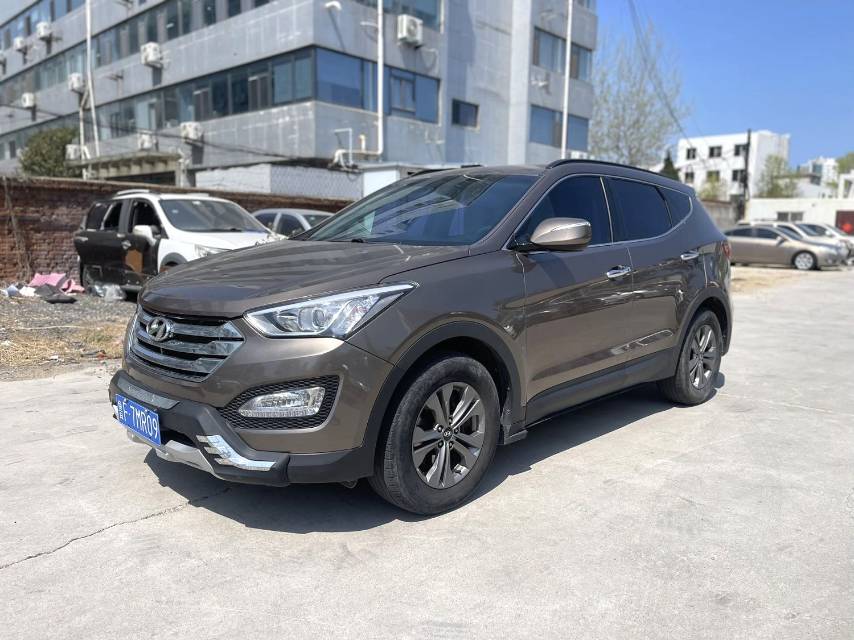 Hyundai Santa Fe 2.4L Automatic4WD
