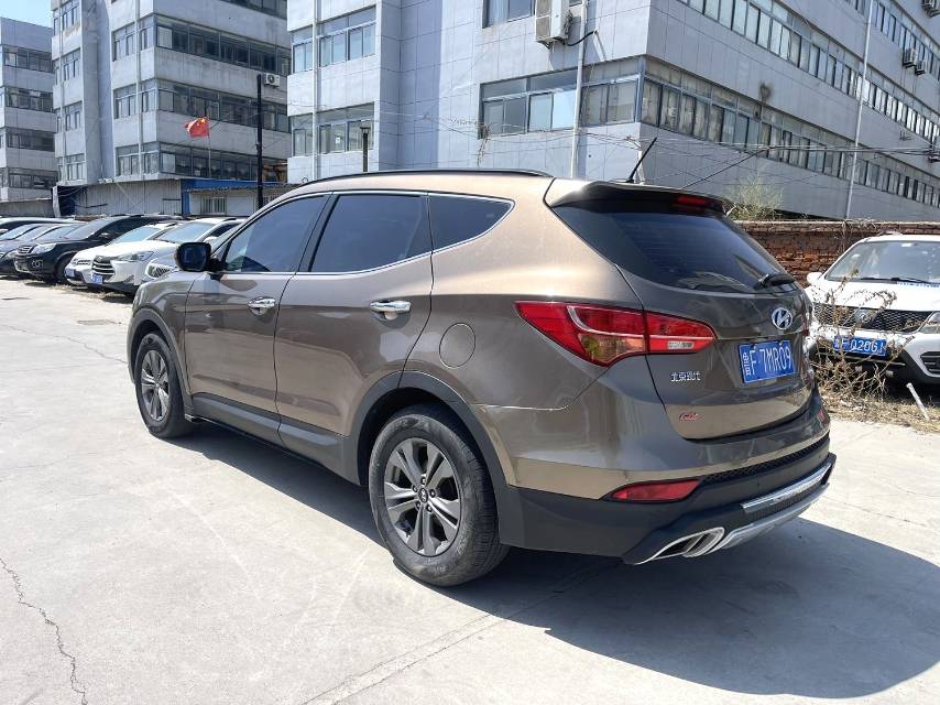 Hyundai Santa Fe 2.4L Automatic4WD