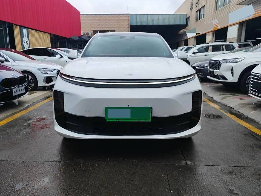 Li Auto L (литр) 6 Pro