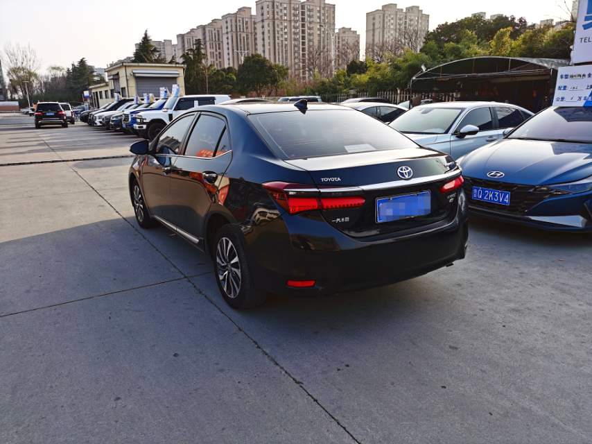 卡罗拉 Model Year 改款双擎 1.8L E CVT 先锋版