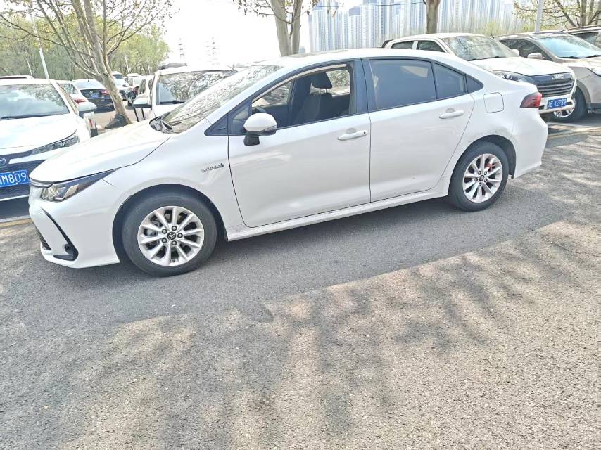 卡罗拉 Model Year 1.8L 智能电混双擎 精英版