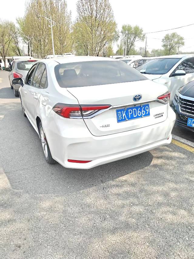 卡罗拉 Model Year 1.8L 智能电混双擎 精英版