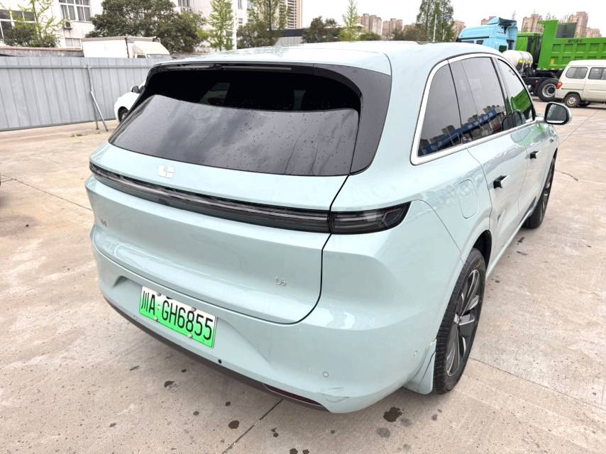 理想 L (Liter) 6 Model Year Max 智能焕新版