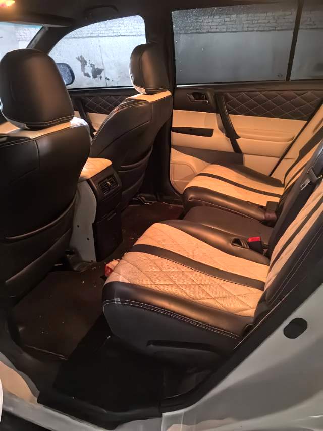 Toyota Highlander 2,7 л, 2WD, 5-местная версия Elite