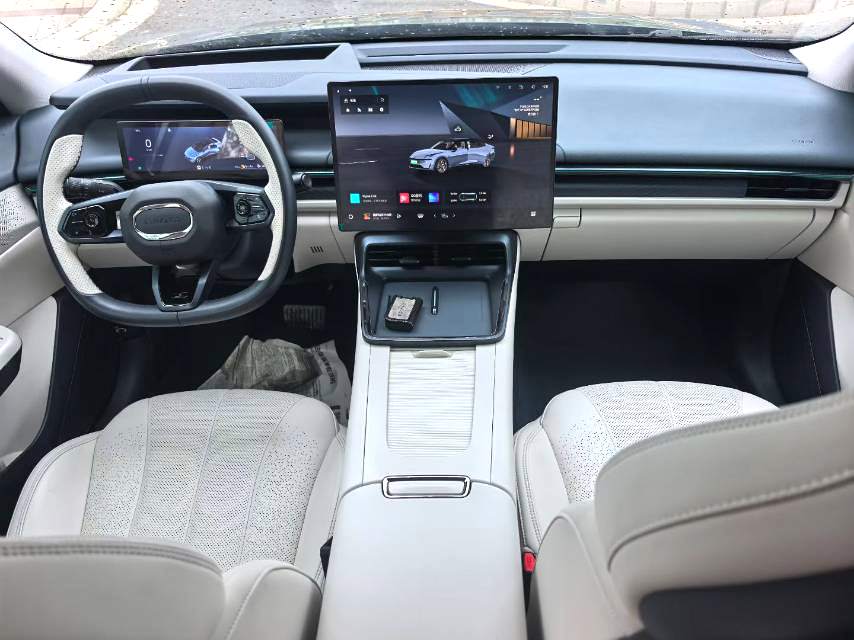 Lynk & Co 07 EM P EM P 126 Ultra