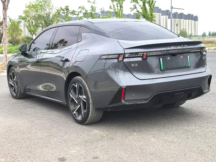 Lynk & Co 07 EM P EM P 126 Ultra