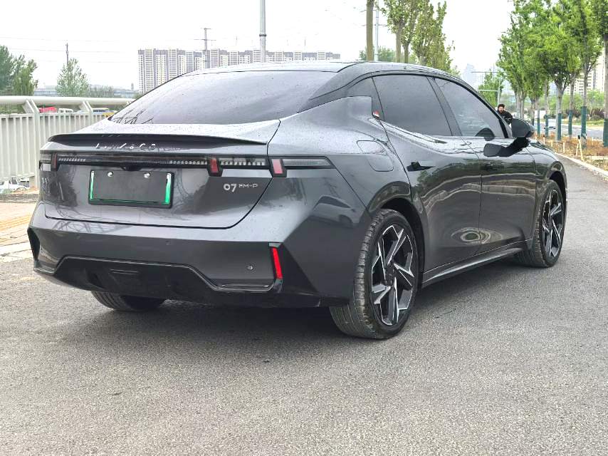 Lynk & Co 07 EM P EM P 126 Ultra