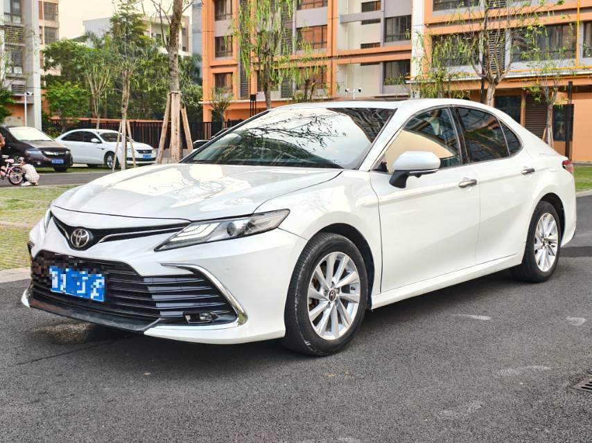 Toyota Camry 2.0G Luxury