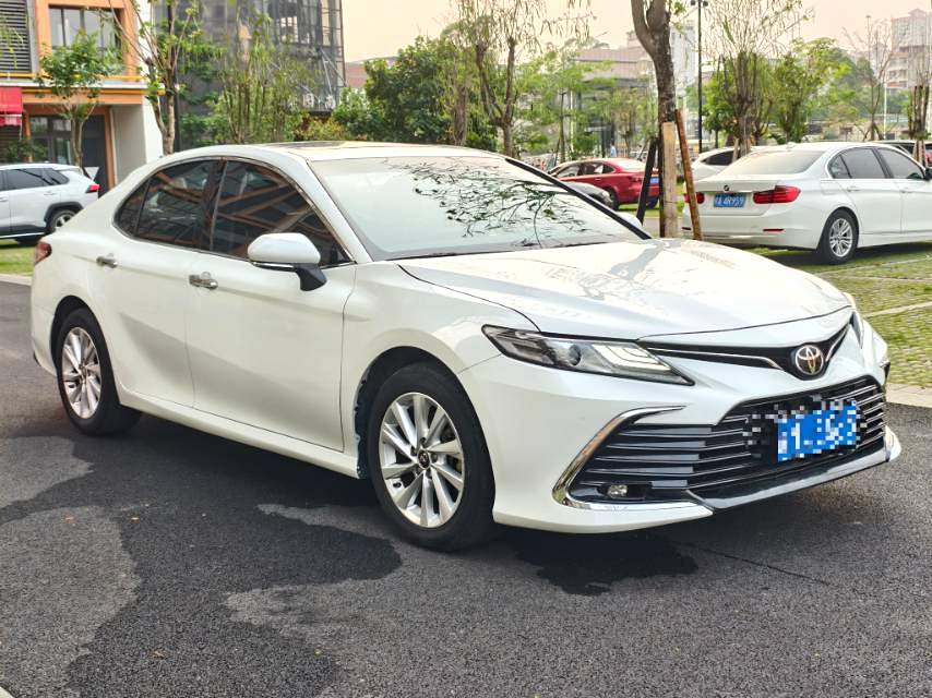 Toyota Camry 2.0G Luxury