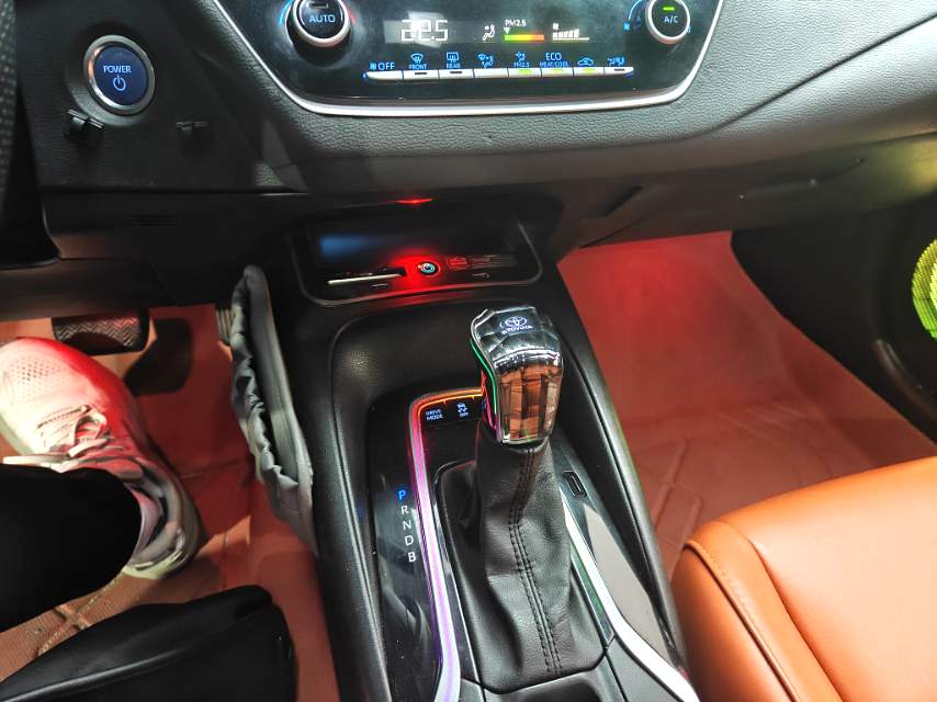 Toyota Levin Hybrid 1.8H E CVT Luxury