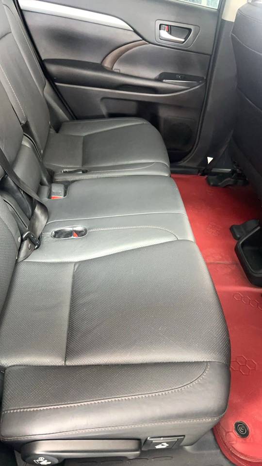 汉兰达 Model Year 2.0T 四驱豪华导航版 7 Seats