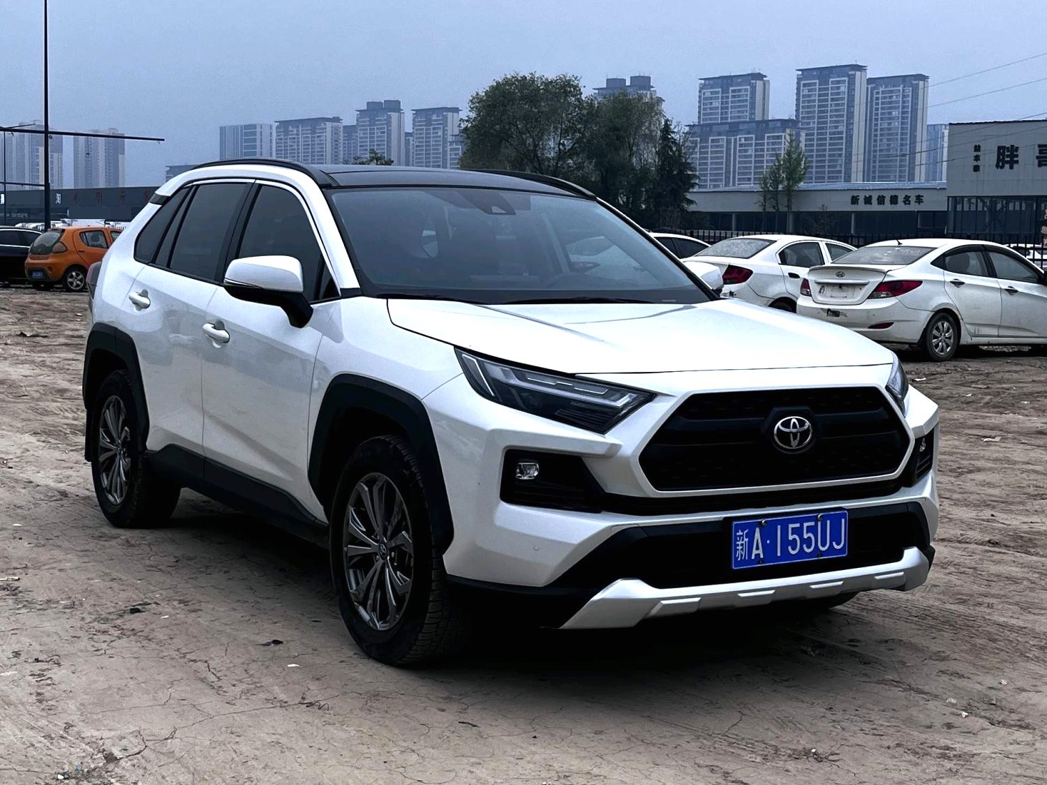 Toyota RAV 4 2.0L CVT 4WD Plus Version