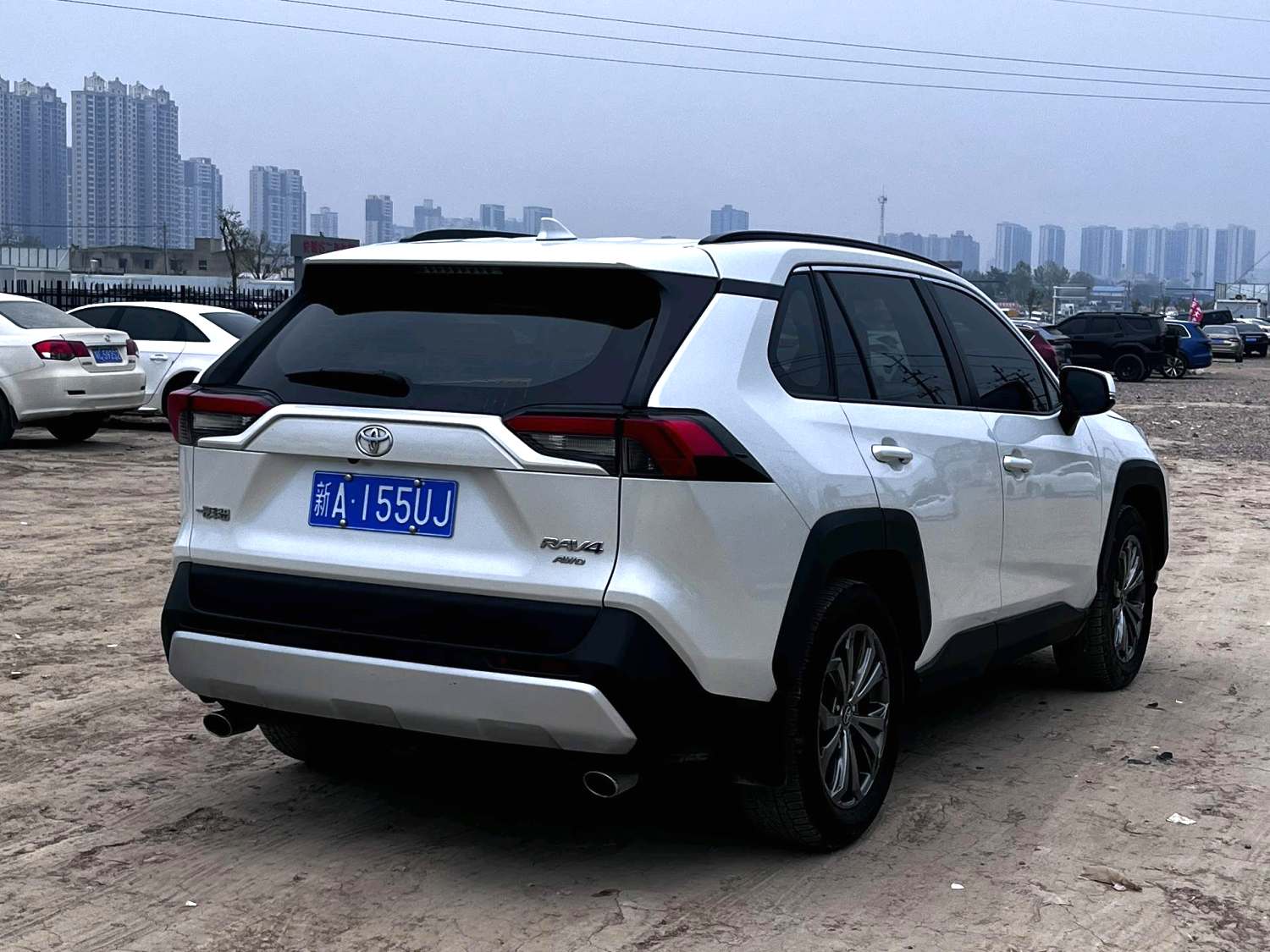 Toyota RAV 4 2.0L CVT 4WD Plus Version