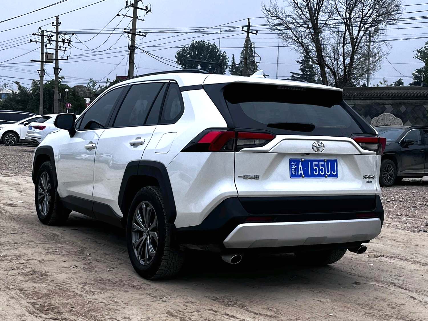 Toyota RAV 4 2.0L CVT 4WD Plus Version