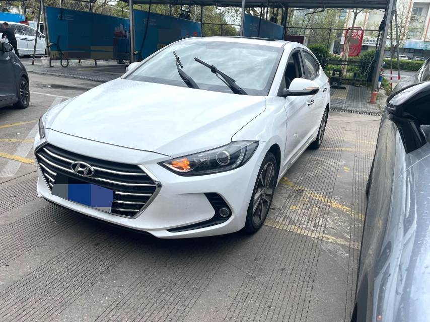 Hyundai 1.6L Automatic Luxury