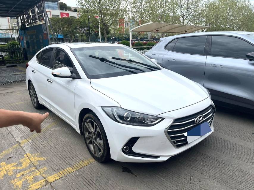 Hyundai 1.6L Automatic Luxury