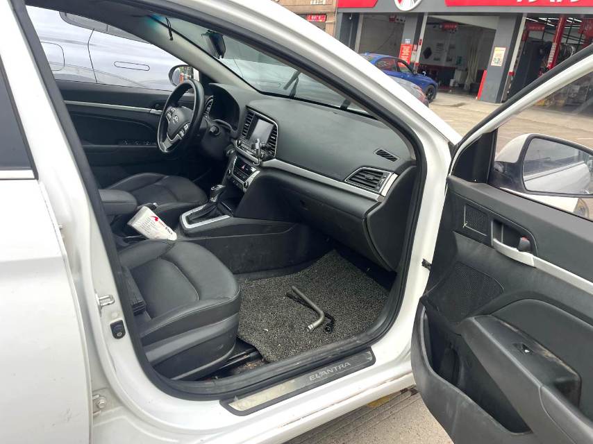 Hyundai 1.6L Automatic Luxury