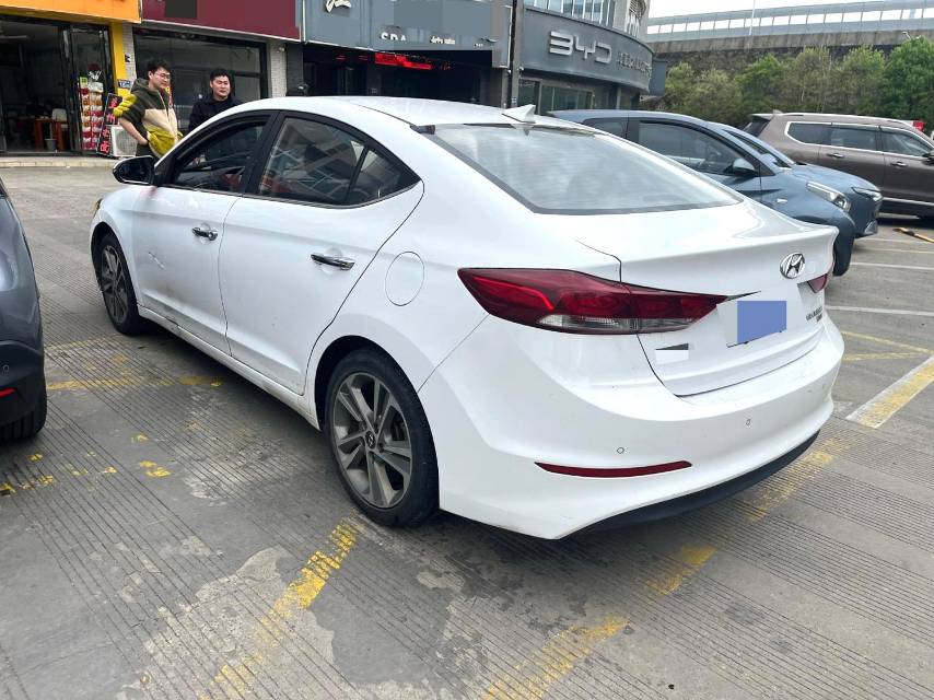 Hyundai 1.6L Automatic Luxury
