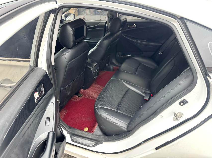 Hyundai 2.4L AutomaticLead V