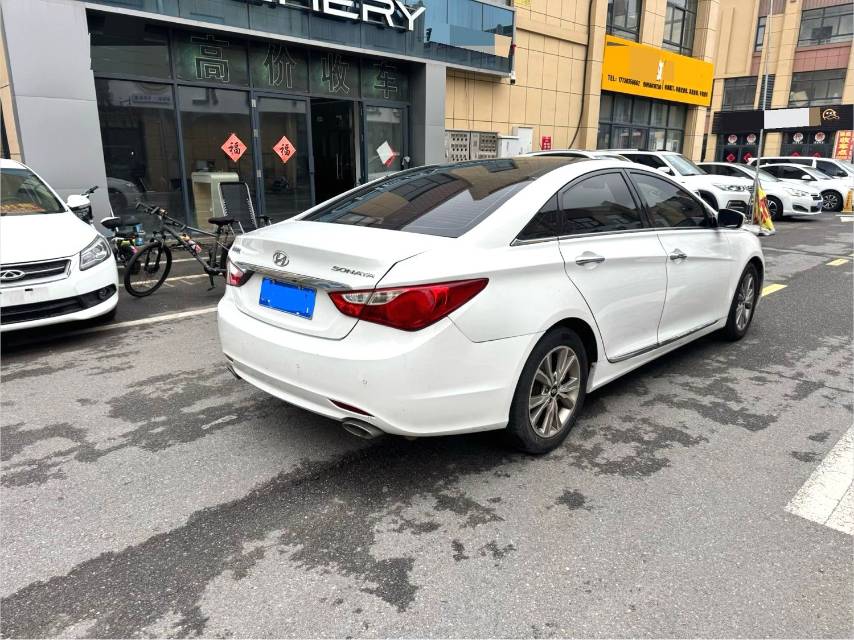 Hyundai 2.4L AutomaticLead V