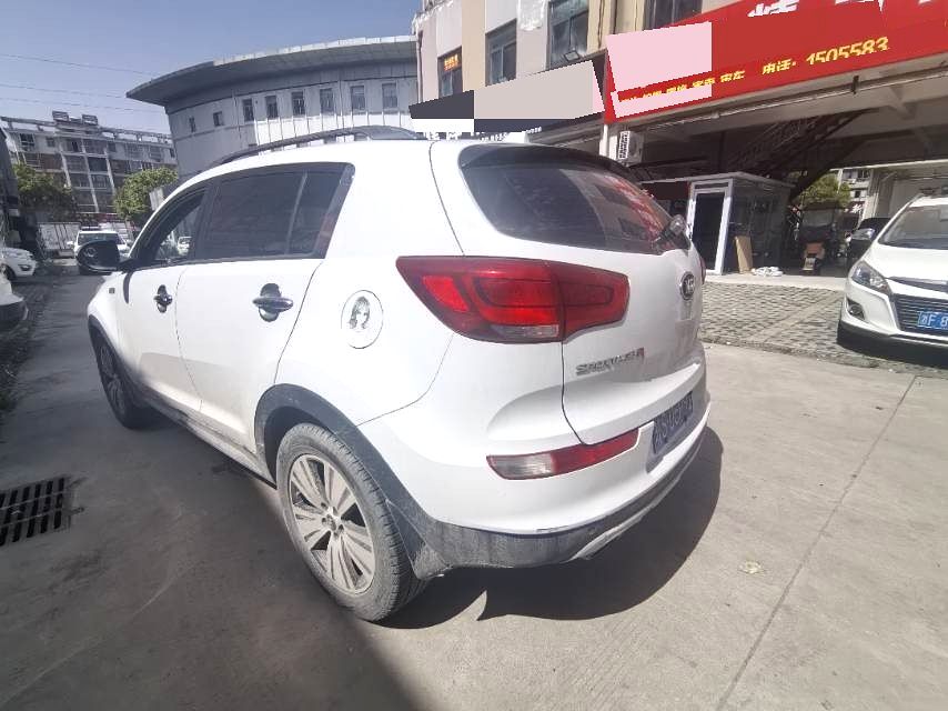 Kia Sportage 2.0L Automatic 2WD GLS
