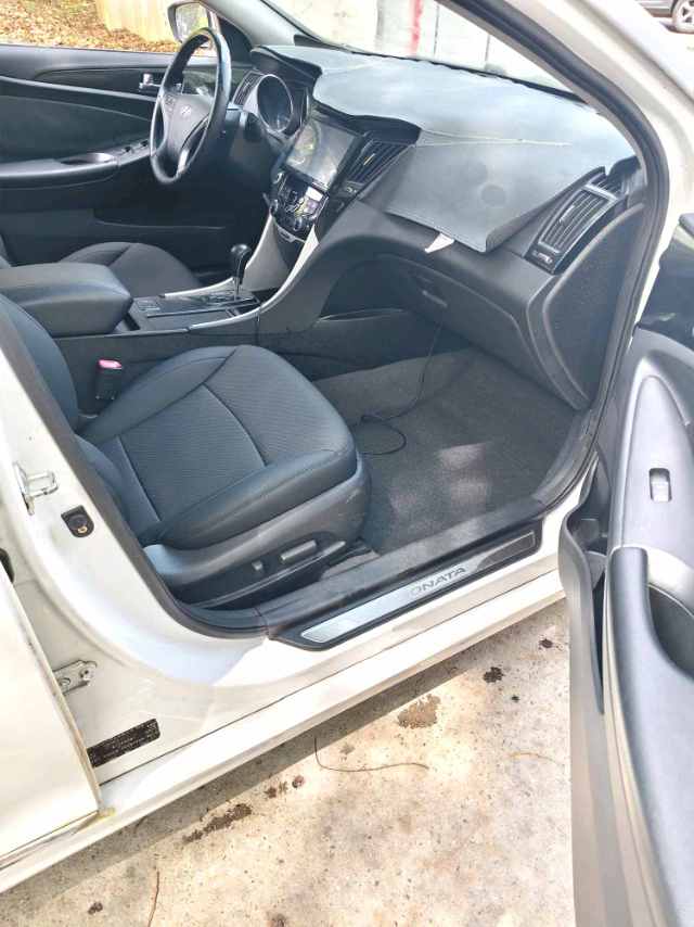 Hyundai 2.4L AutomaticLuxury V
