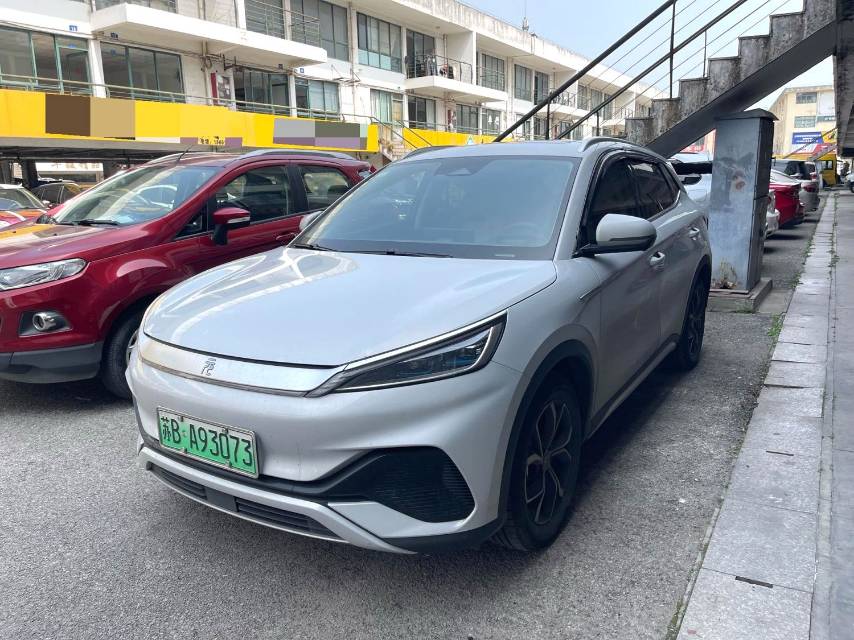 PLUS Model Year 荣耀版 430KM 超越型