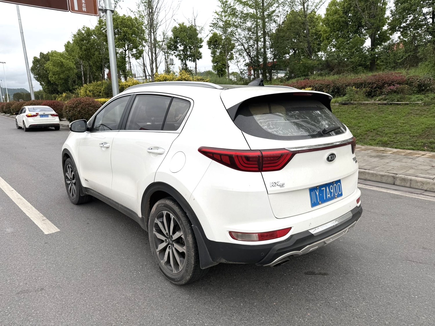 Kia KX-5 1.6T, автомат, 2WD, комплектация «Премиум»