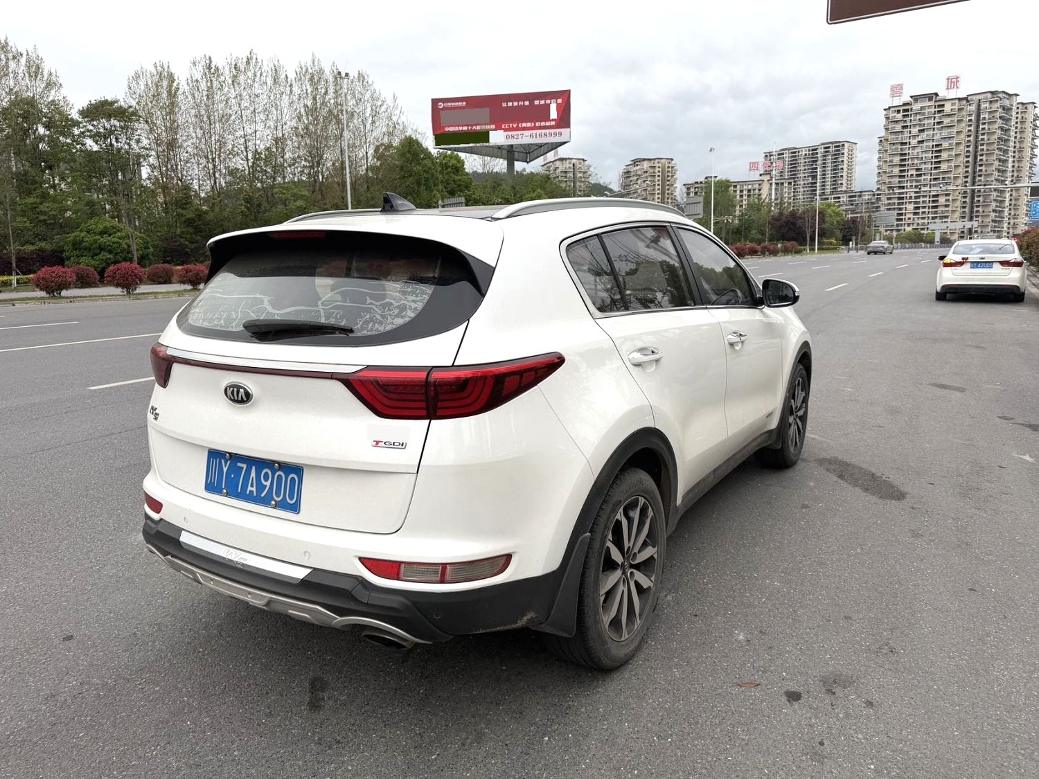 Kia KX-5 1.6T, автомат, 2WD, комплектация «Премиум»