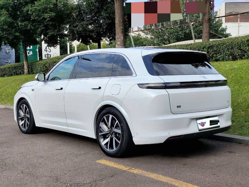 Li Auto L (Liter) 7 Pro