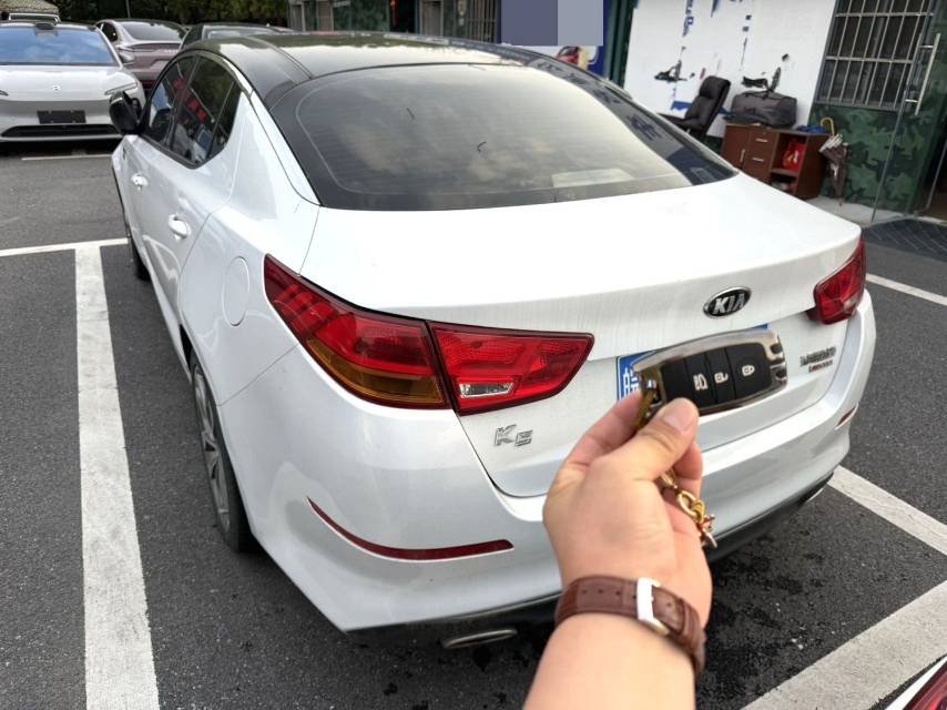 Kia K 5 2.0L Automatic LUXURY
