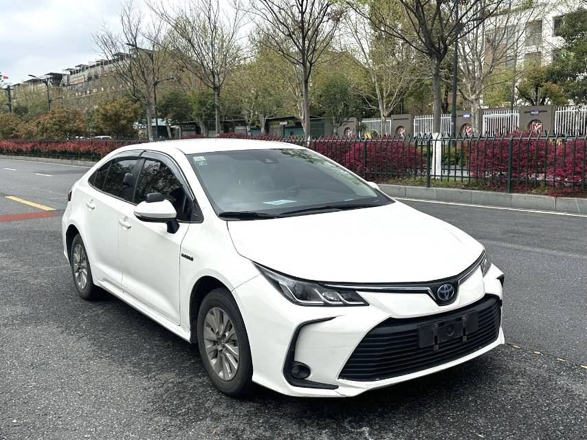 卡罗拉 Model Year 双擎 1.8L E CVT 先锋版