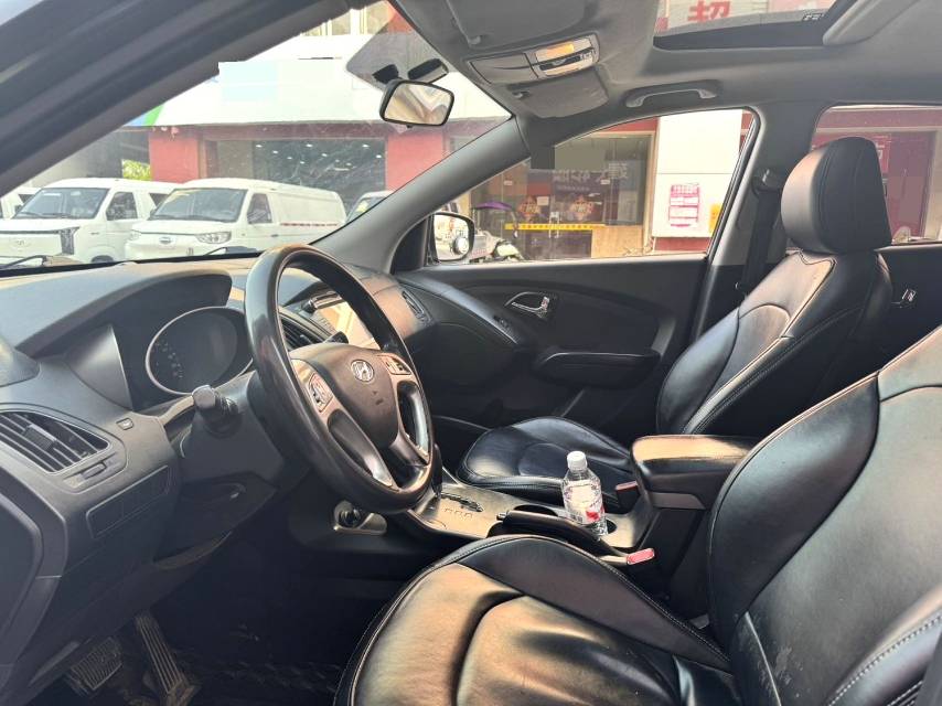 北京现代 ix 35 Model Year 2.0L 自动两驱舒适型 国 V